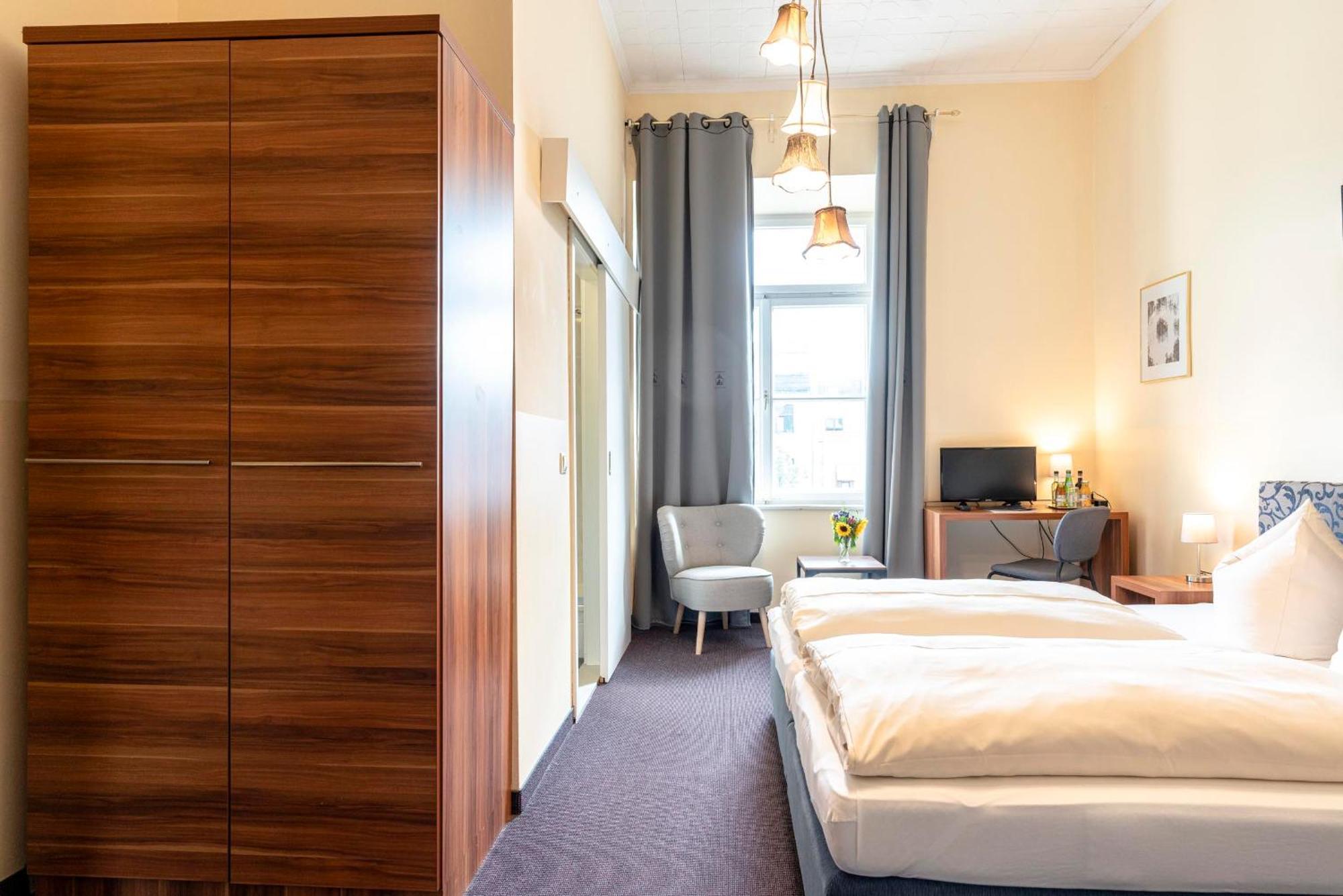 Hotel-Pension Am Siegestor München Kültér fotó